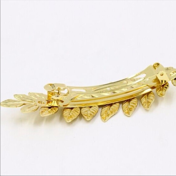 Trendy Jewels - Picture 3 of 4